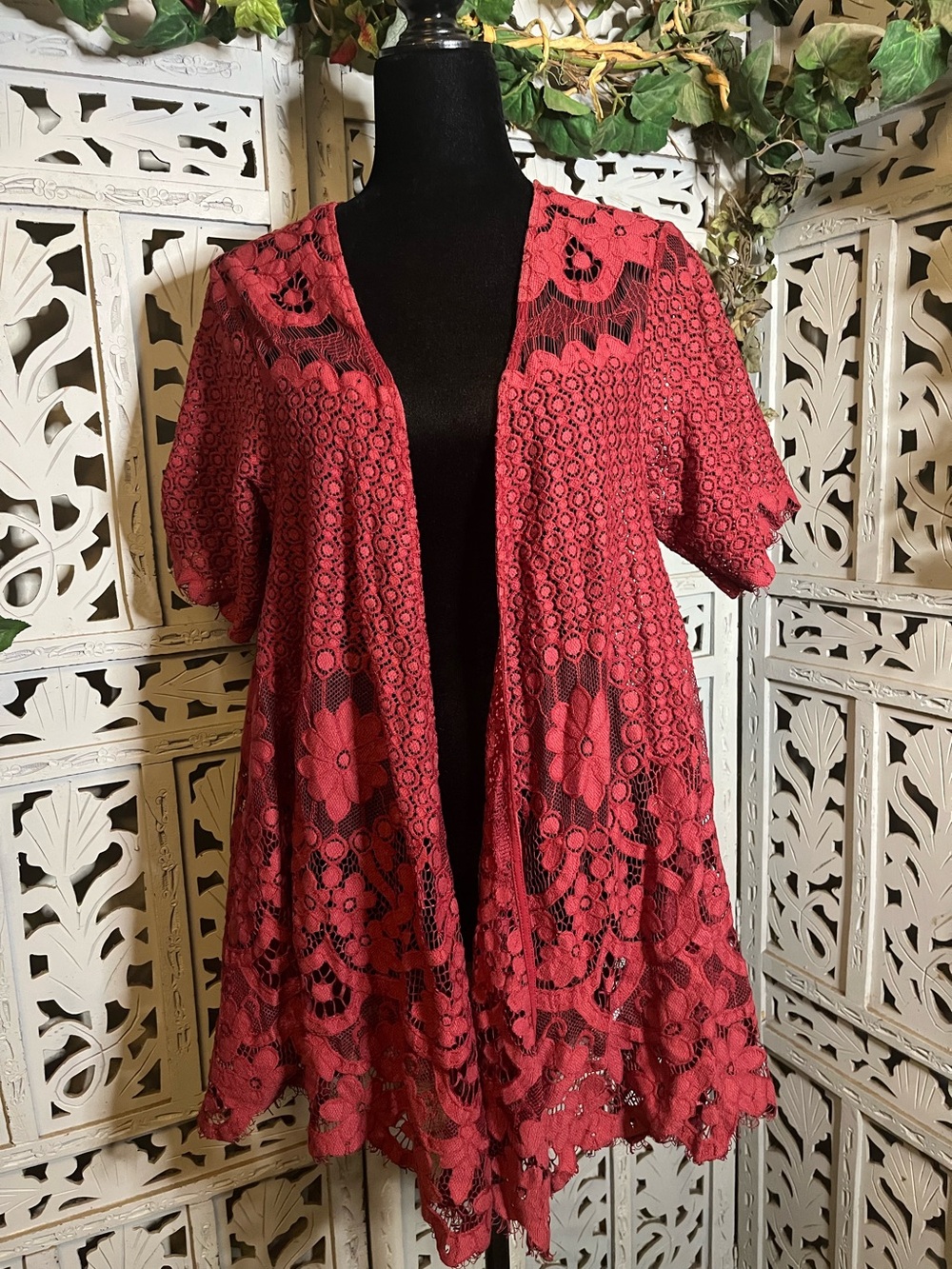 BOHOLICIOUS BURGUNDY RED VERSATILE FLORAL CROTCHET LACE LAYERING KIMONO